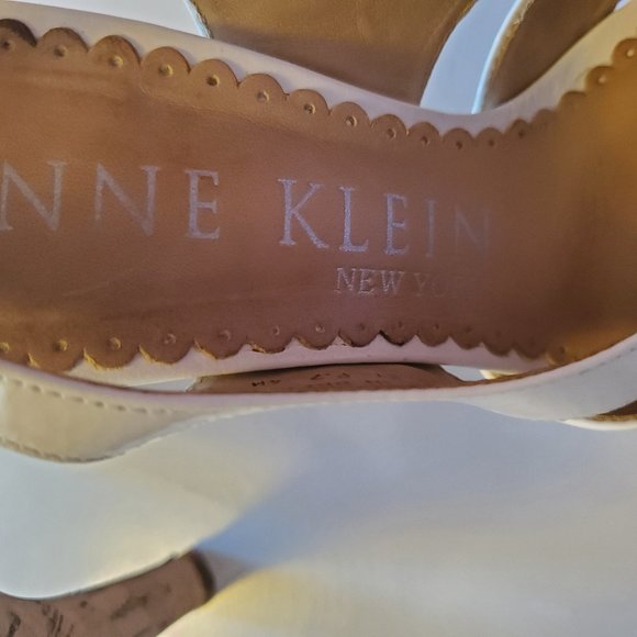 Anne Klein New York Pumps Size 4M - Picture 5 of 5